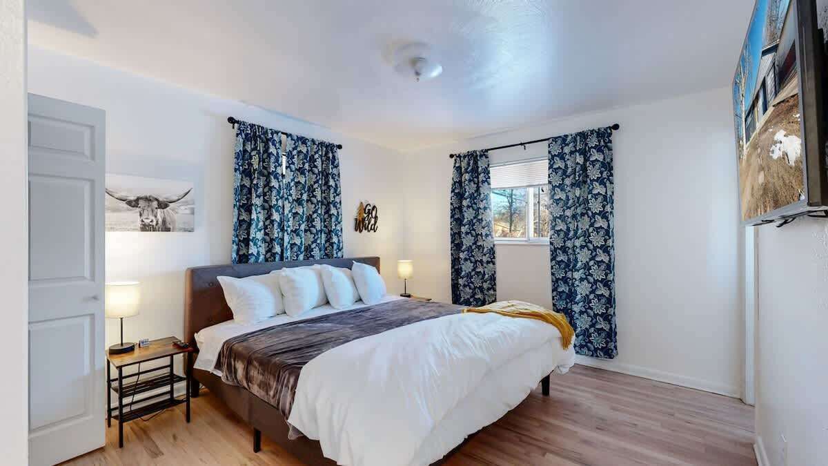 5 bedrooms, iron/ironing board, travel crib, WiFi