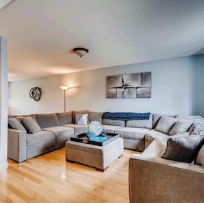 TV, offices - Charming Family Home with Cozy Retreat (Denver)