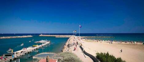Beach nearby, sun-loungers