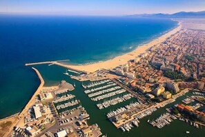 Marina - Fully-equipped T2 apartment in Port de Canet-en-Roussillon, ground floor, near beach. (Canet-en-Roussillon)