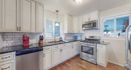 Spacious Family Home, King Beds Large Yard and Fun