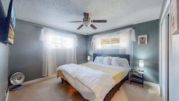 3 bedrooms, iron/ironing board, travel crib, WiFi