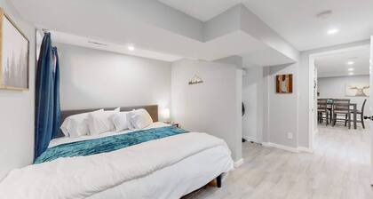 Modern & Updated Unit in Prime Location