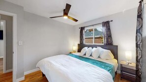 5 bedrooms, desk, iron/ironing board, travel crib