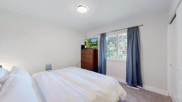 4 bedrooms, iron/ironing board, travel crib, WiFi