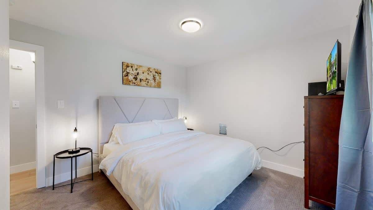 4 bedrooms, iron/ironing board, travel cot, WiFi