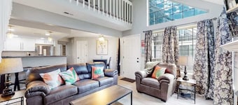 Updated Two-Bedroom with Three King Beds, Loft & Two Baths