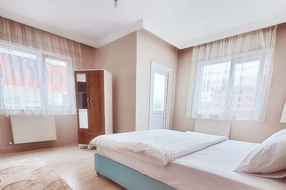 Apartment | Iron/ironing board (on request)