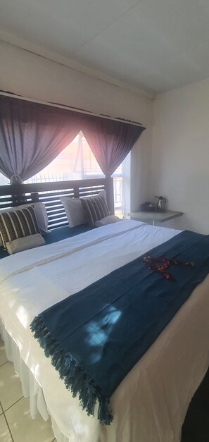 Basic Room - Anopam Guest House  (Pretoria)