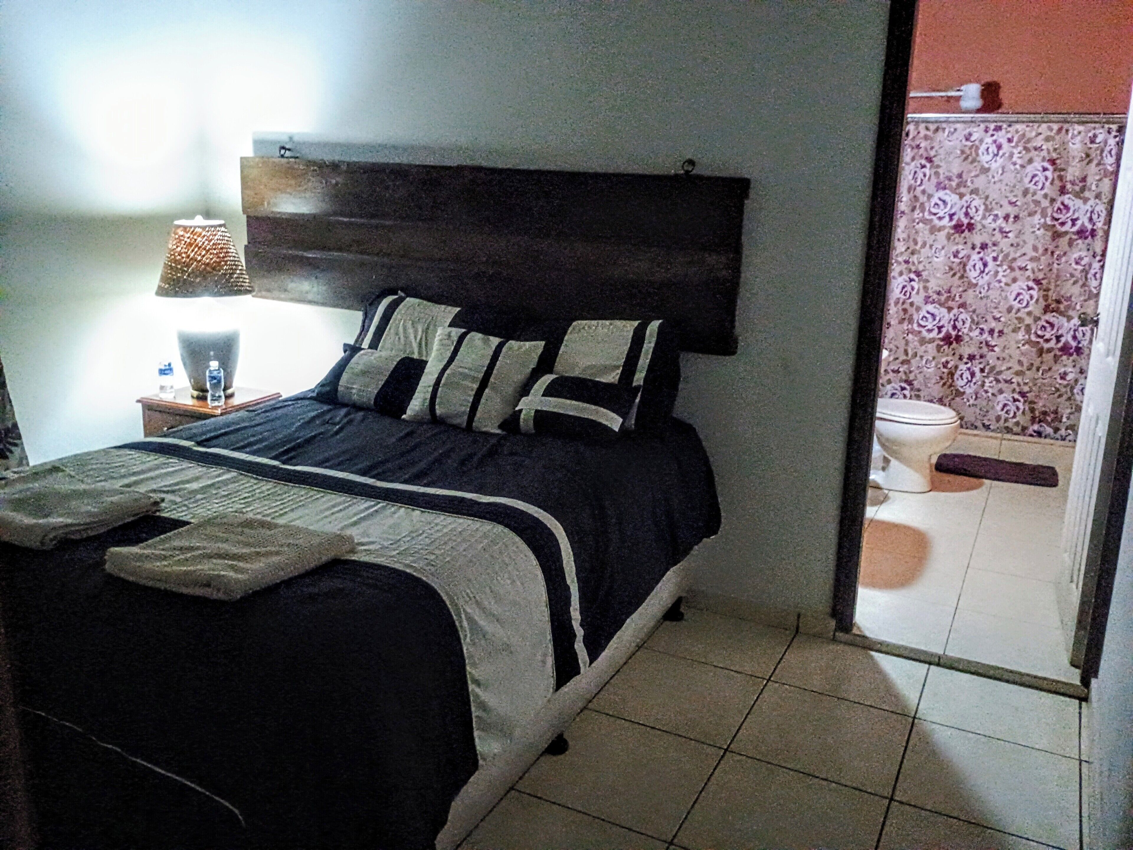 5 chambres, ameublement personnalisé, Wi-Fi, draps fournis