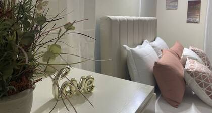 Central apartment with beautiful city and mountain view