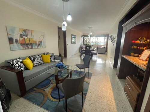 Central apartment with beautiful city and mountain view