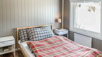 2 bedrooms, bed sheets