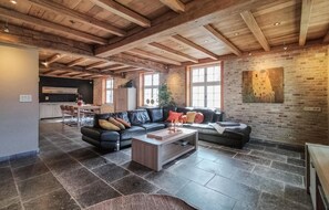 TV connectée, cheminée