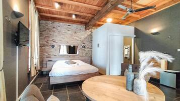 4 slaapkamers, reisbedje, gratis wifi, beddengoed