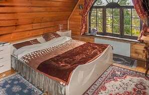 3 bedrooms, bed sheets
