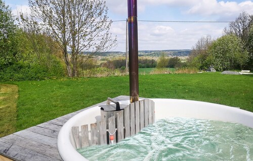 Lovely home in Berghem with WiFi