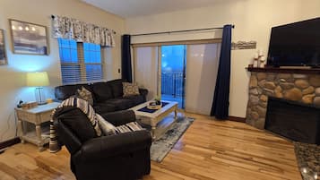 Smart TV, fireplace, DVD player