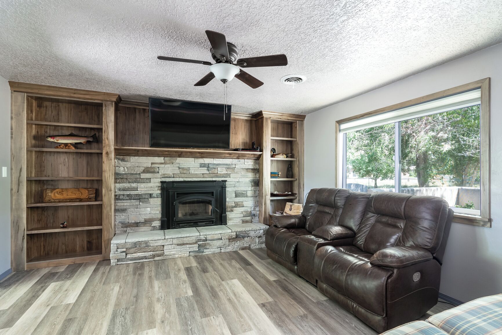 "River's Edge Lodge" Fly Fishing on the San Juan River near Quality Waters.