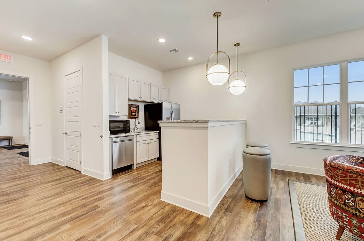 FtWorth NR DFW airport Wifi gym pool 1/1 Garage