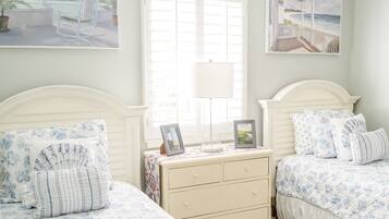 2 bedrooms, iron/ironing board, travel crib, free WiFi