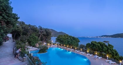 CLUB BELLAMARE BEACH