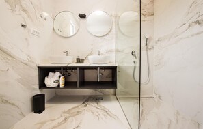 Shower, hair dryer - Stunning home in Vrsine with WiFi (Vrsine)