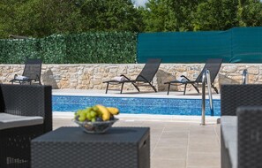 Terrace/patio - Stunning home in Malisi (Malisi)