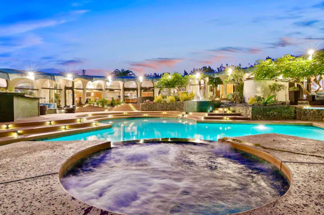 CELEBRITY LA JOLLA ESTATE:TENNIS COURT+HEATED POOL