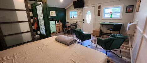 1 bedroom, WiFi, bed sheets