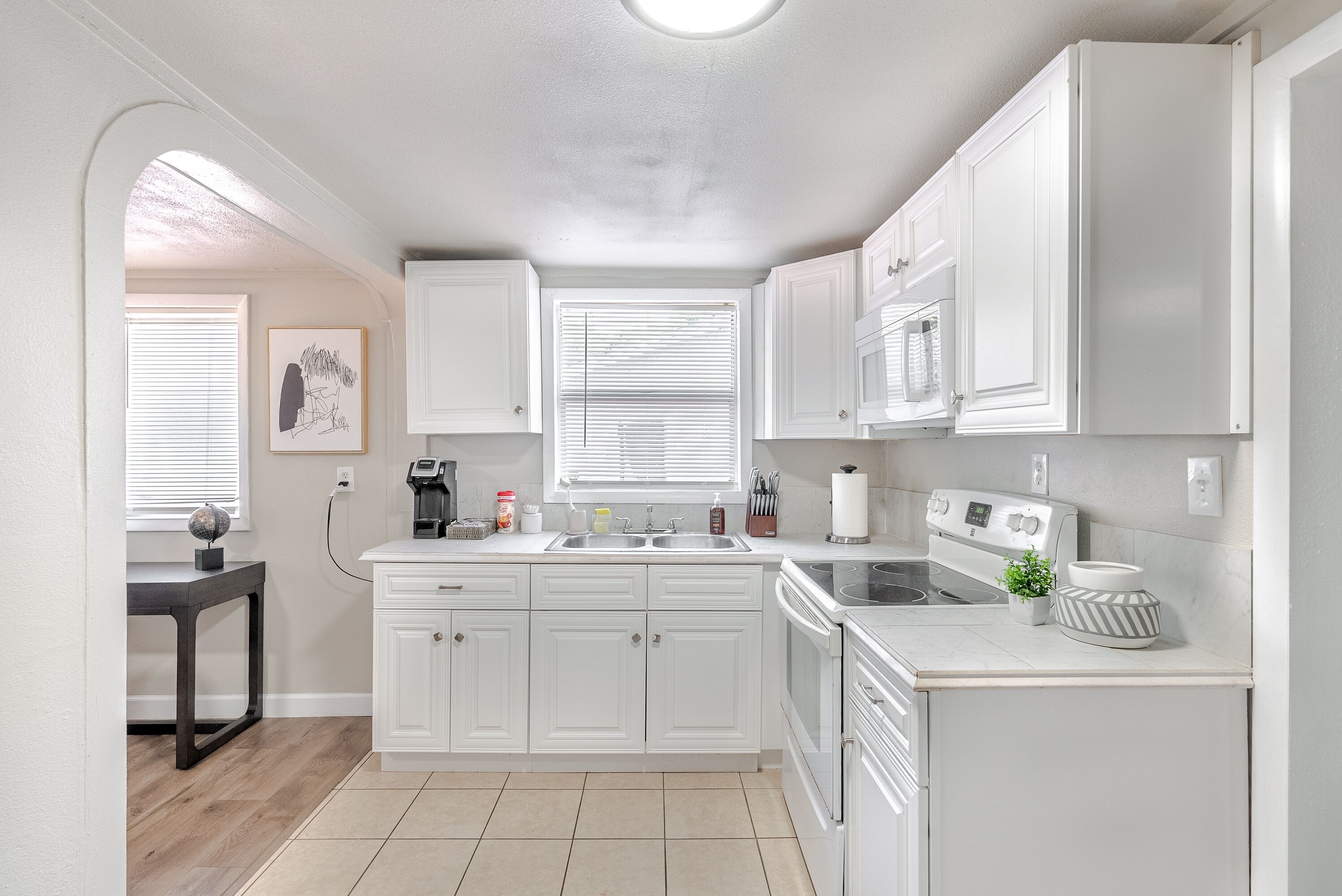 Modern and Cozy Tampa Home, Minutes from Busch Gardens and Centralized Location