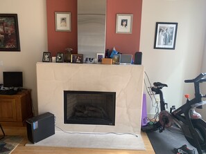 Interior - Pearl District, Penthouse Terrace Unit- 2 decks , 1 block from Fields park,  (Portland)