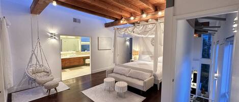 4 habitaciones, escritorio, wifi gratis y ropa de cama