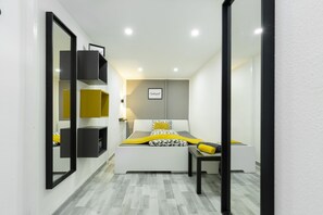 5 Schlafzimmer, Bügeleisen/Bügelbrett, Reisekinderbett, kostenloses WLAN