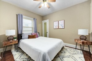 2 soverom, strykejern/-brett, wi-fi (inkludert) og sengetøy