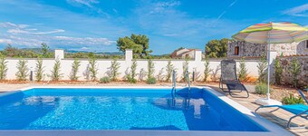 Beautiful home in Sibenik