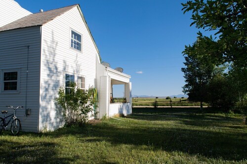 Beautiful view facing Never Summer Mountain Range