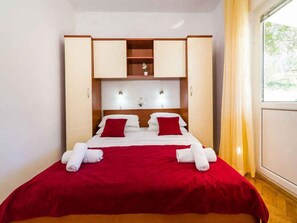 5 عدّة غرف نوم وخدمة الإنترنت