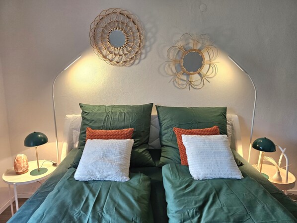 1 bedroom, desk, travel cot, free WiFi