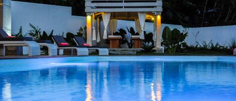 Piscina all'aperto