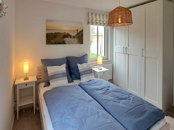 Unclassified image, 1 of 14, button - Schwedengang 7A Whg.1 Unten Links (Zingst)