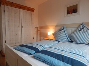 3 bedrooms, iron/ironing board, WiFi - Birkenstr. 14 a Wg.15 "Anchoring in Zingst" - Anchoring and arriving only 250 meters from the (Zingst)