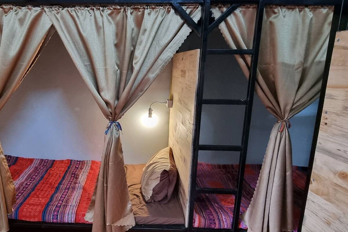 Classic Shared Dormitory | Desk, laptop workspace, free WiFi