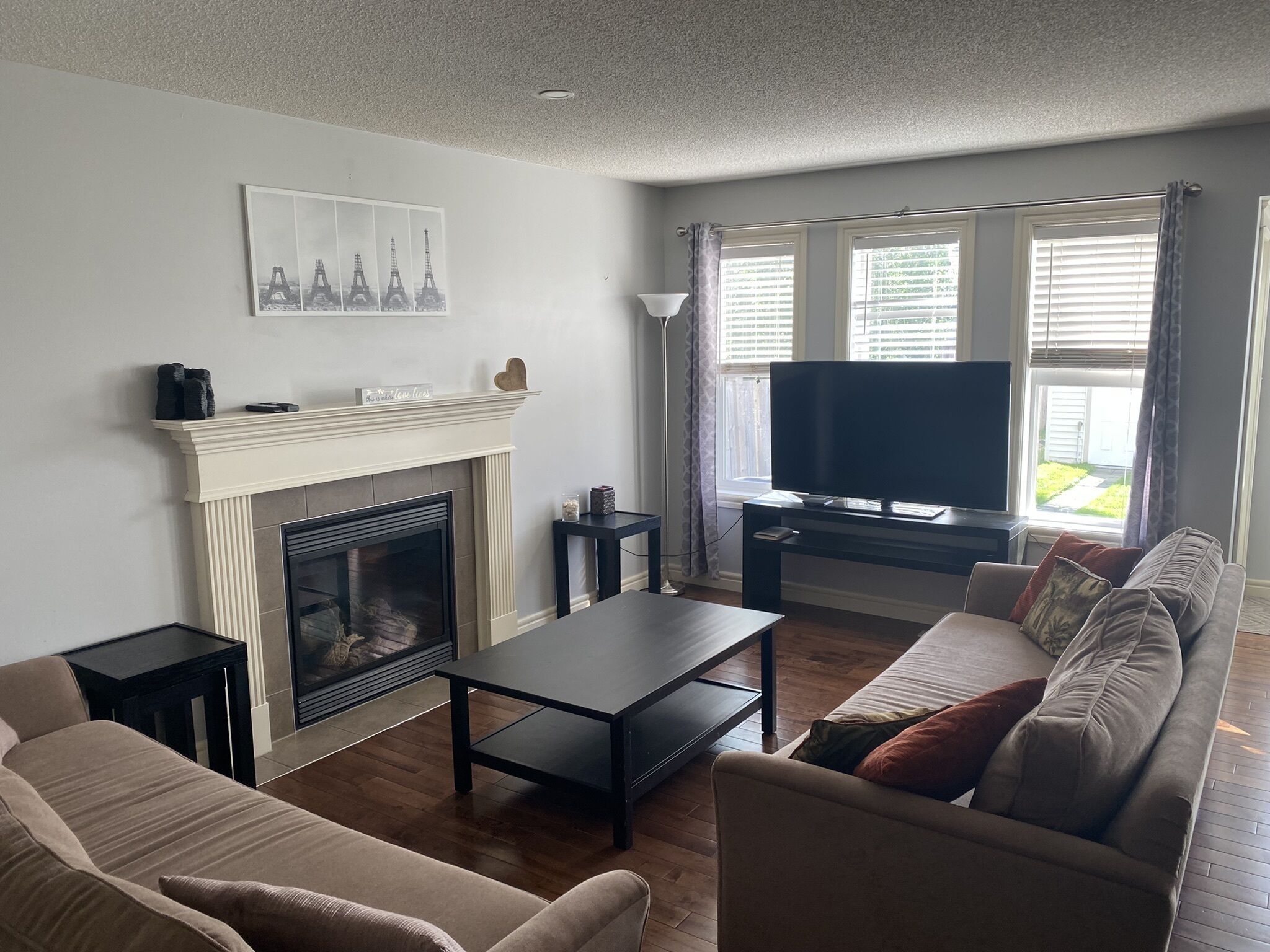 Entire Home! In Sherwood Park ft. 3 bdrms, 4 baths!