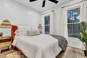 3 bedrooms, iron/ironing board, free WiFi, bed sheets