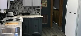 Airport House of Hocking Hills A Perfect Pet Friendly Getaway Clean&Comfortable