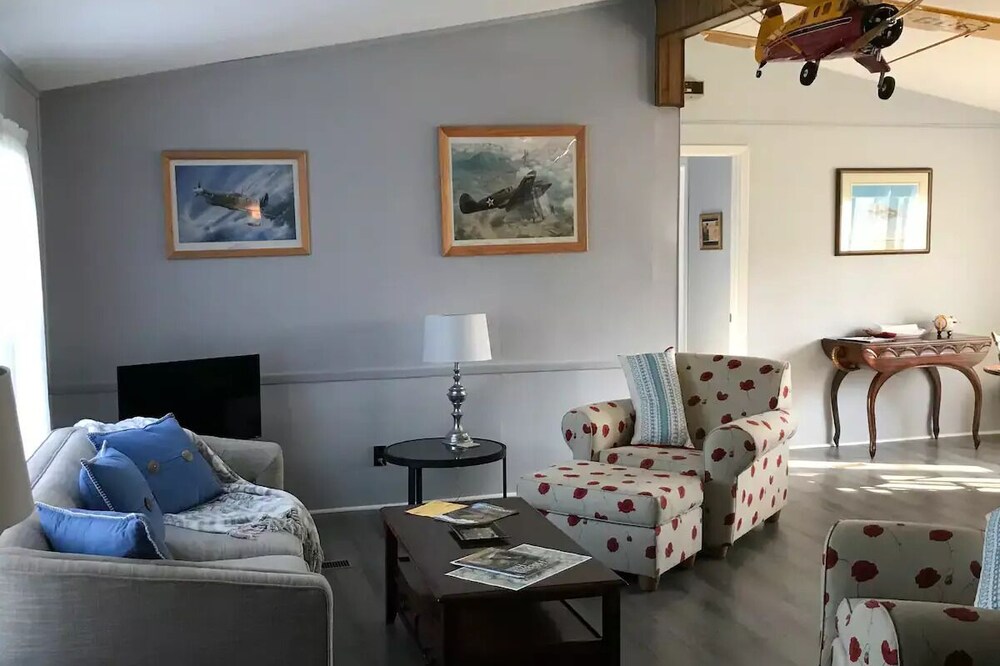 Hocking Hills Airport House