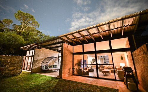 Stonehaven Lodge- only 200m from town centre, fully equipped home away from home