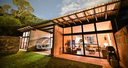 Stonehaven Lodge- only 200m from town centre, fully equipped home away from home