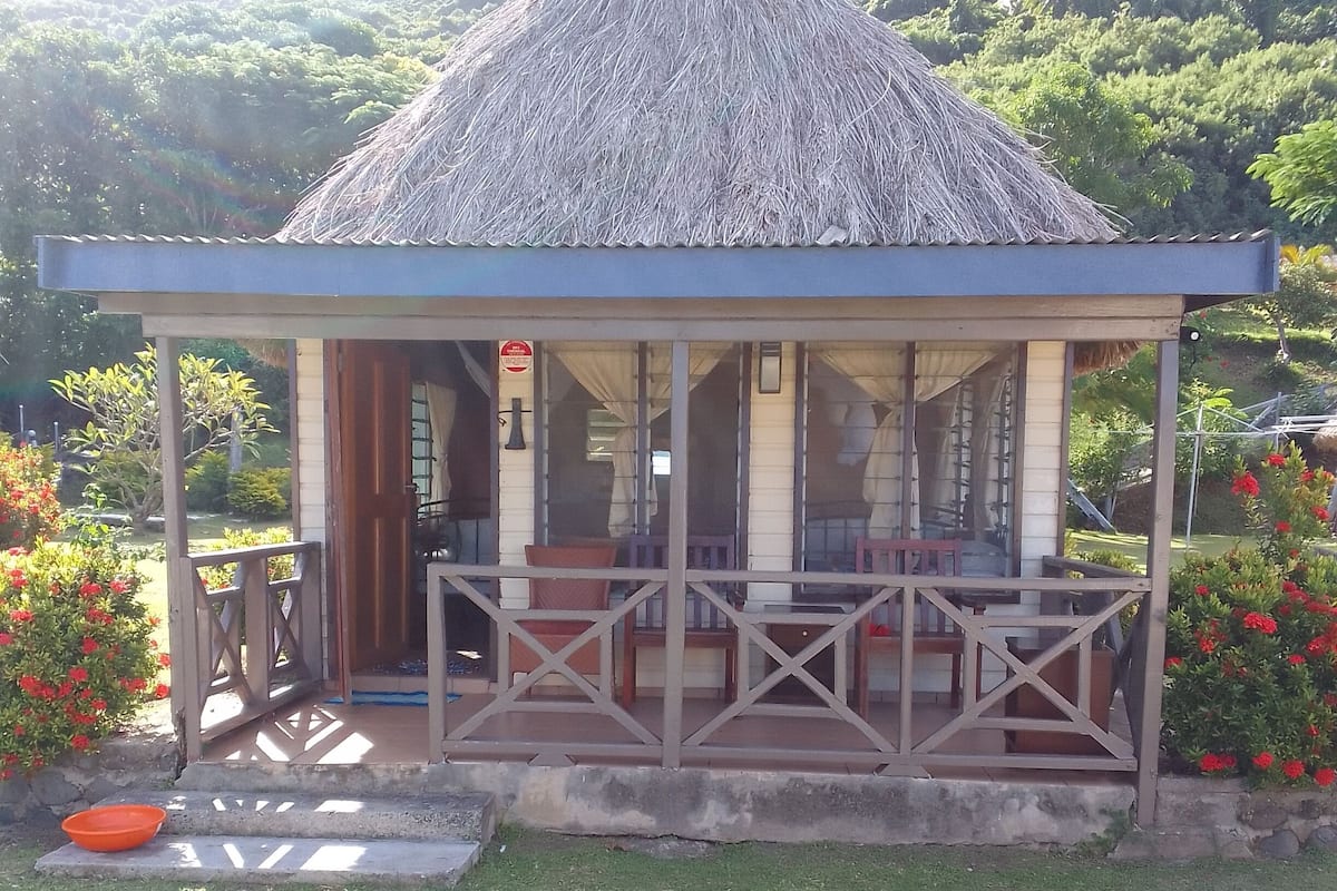 Basic Double Room, Ocean View, Sea Facing | Busa memori, seterika/papan seterika, cadar katil